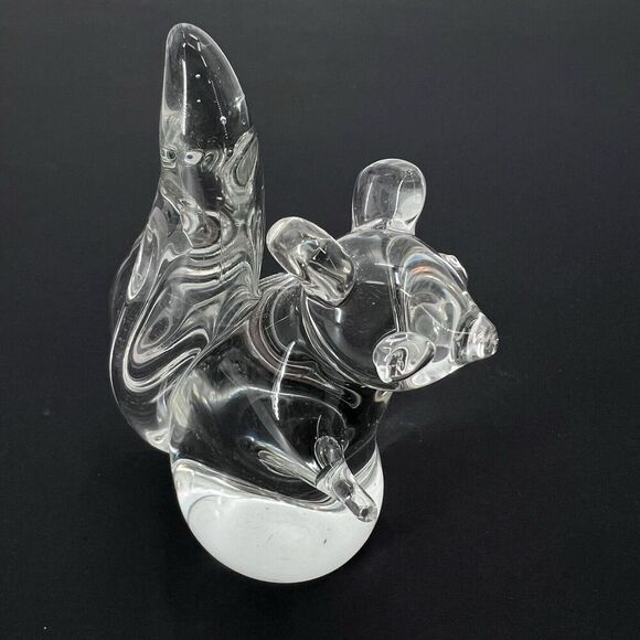 Vintage 1975 Clear Art Glass Crystal Glass Squirrel Figurine Paperweight - Picture 3 of 8